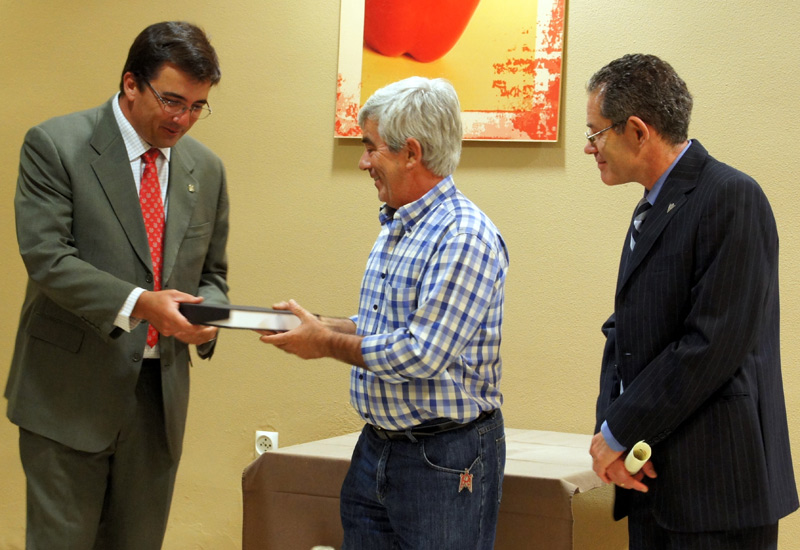 Freshuelva recibe el premio San Isidro a la Excelencia Agroalimentaria del Colegio Oficial de Ingenieros Agrónomos de Andalucía