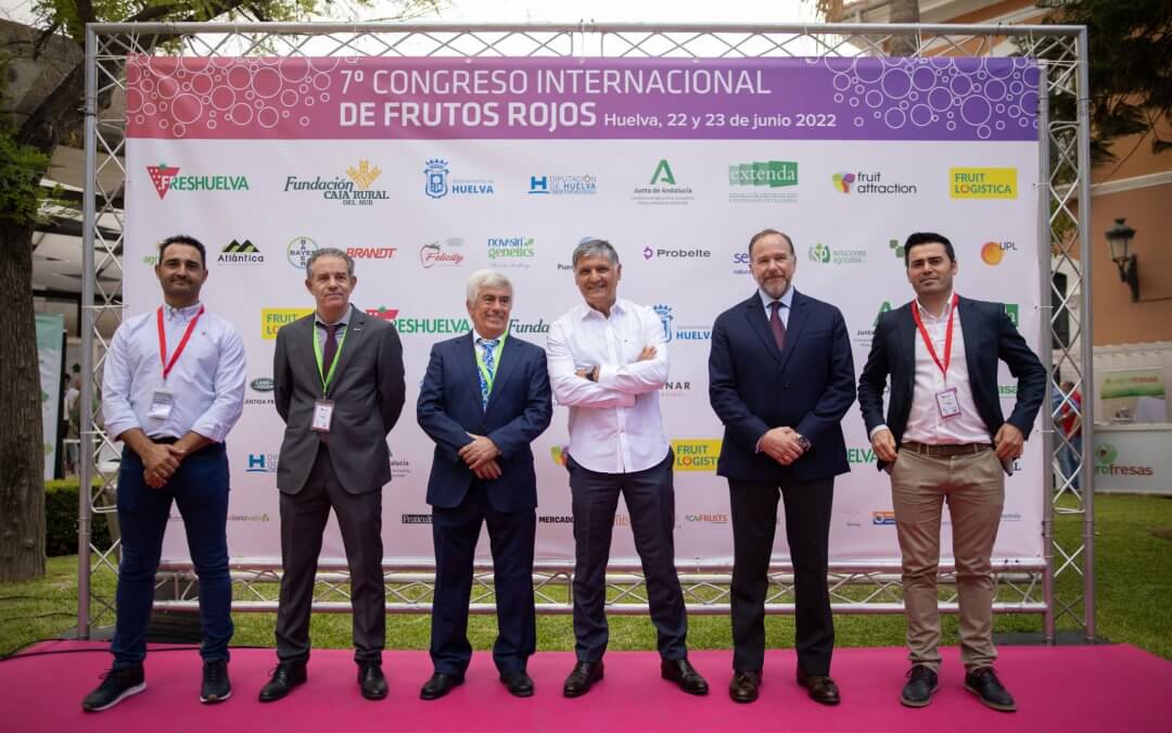 Toni Nadal asegura en la apertura del VII Congreso Internacional de Frutos Rojos que “la clave de todo éxito reside en la lucha y la resistencia”