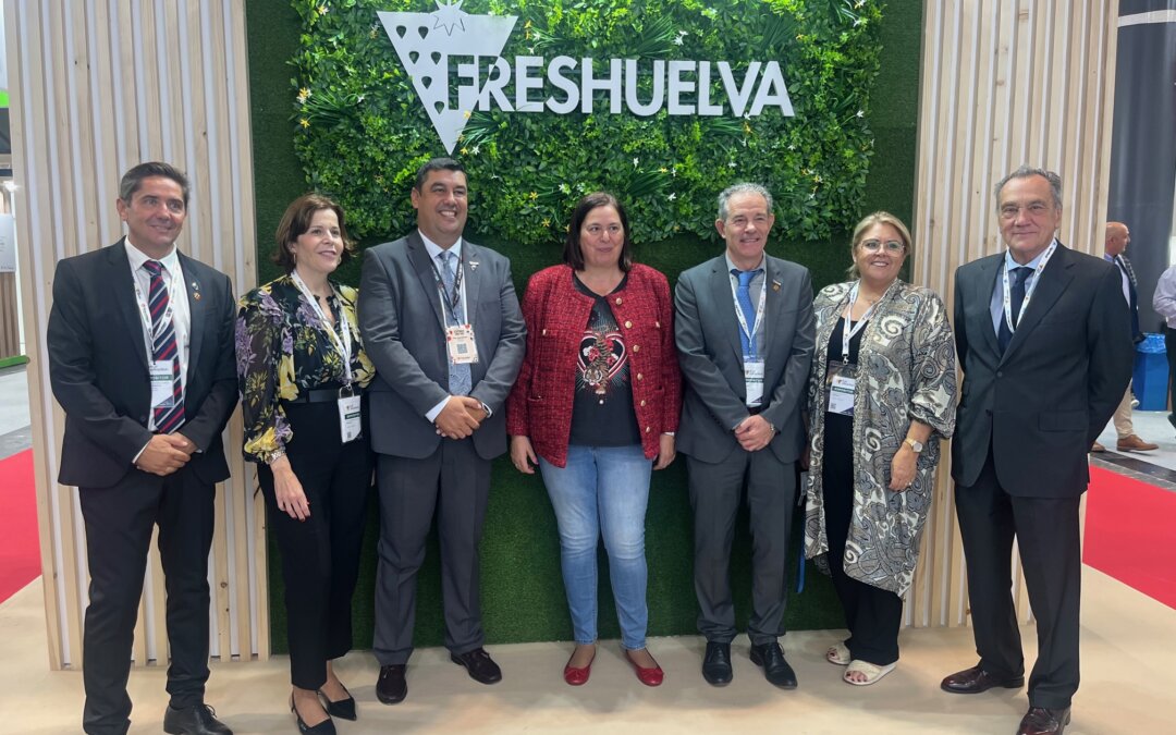 Las necesidades de mano de obra y en materia de desinfección de suelos marcan los encuentros institucionales de Freshuelva en Fruit Attraction